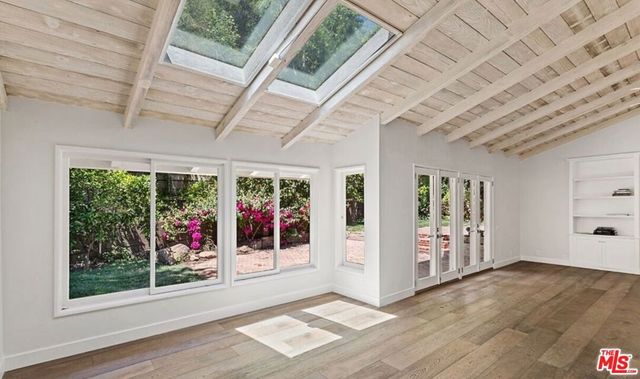3933 Mandeville Canyon Road, Los Angeles, CA 90049