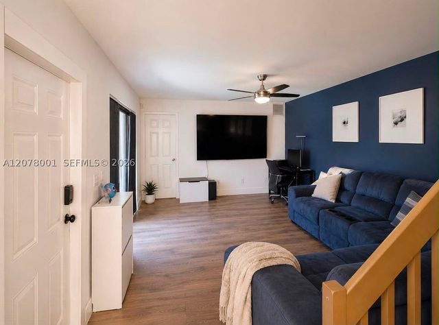 1200 SW 118th Ter 1200, Davie, FL 33325
