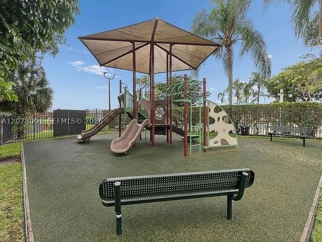 1200 SW 118th Ter 1200, Davie, FL 33325