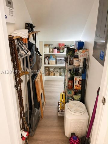 1200 SW 118th Ter 1200, Davie, FL 33325