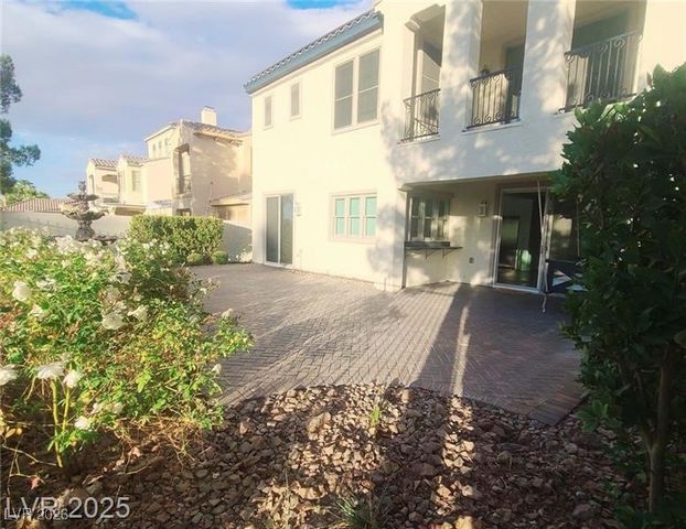 927 Via Canale Drive, Henderson, NV 89011