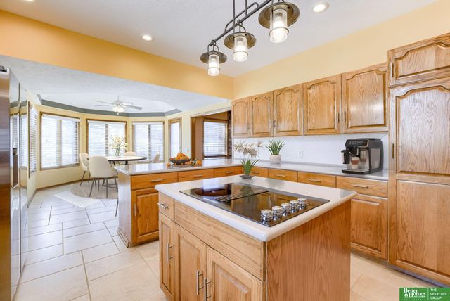 9404 Valaretta Drive, Gretna, NE 68028