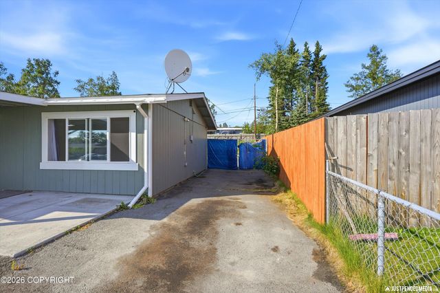 2101 W 46TH Avenue, Anchorage, AK 99517