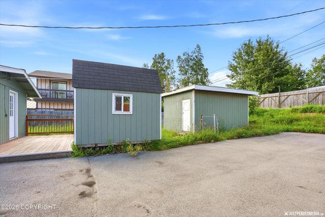 2101 W 46TH Avenue, Anchorage, AK 99517
