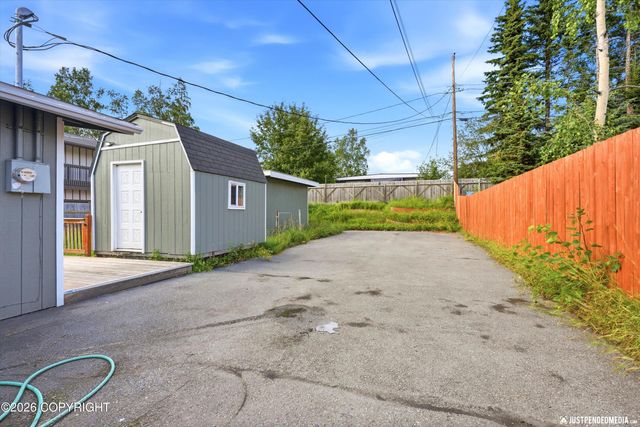 2101 W 46TH Avenue, Anchorage, AK 99517