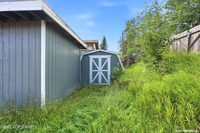 2101 W 46TH Avenue, Anchorage, AK 99517
