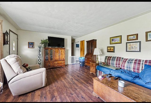7114 Kay Drive, Greenville, MI 48838