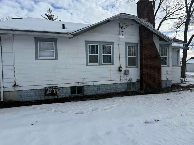 303 E Arlington Street, Waterloo, IA 50703