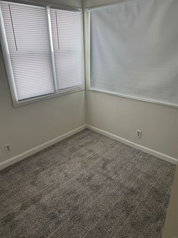 303 E Arlington Street, Waterloo, IA 50703