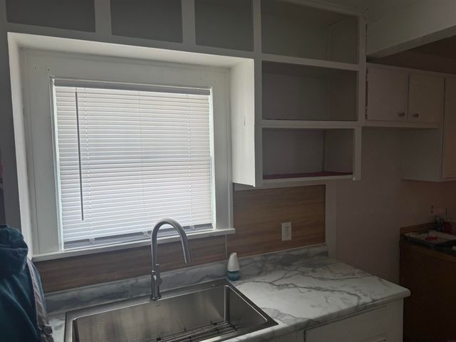 303 E Arlington Street, Waterloo, IA 50703