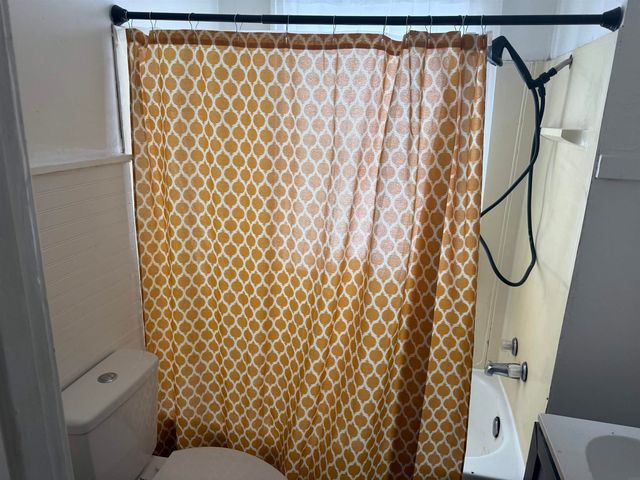 303 E Arlington Street, Waterloo, IA 50703