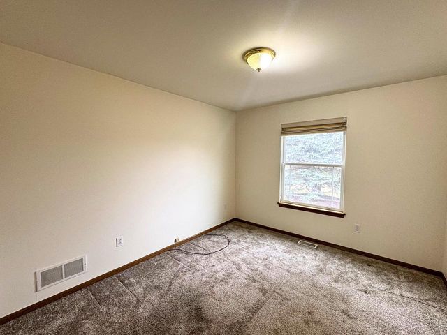 141 Betzer ROAD, Delavan, WI 53115