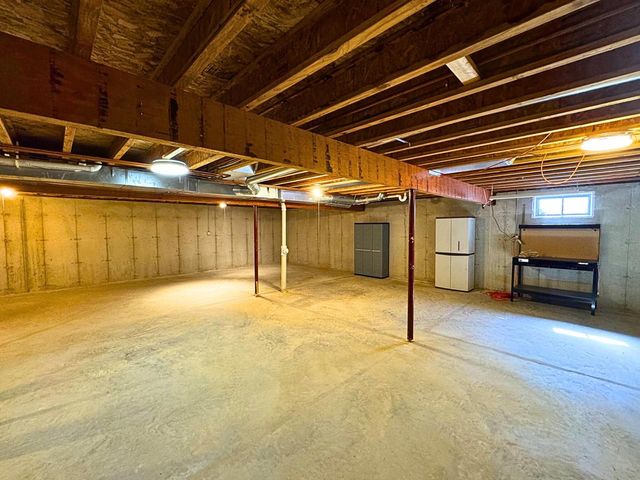 141 Betzer ROAD, Delavan, WI 53115