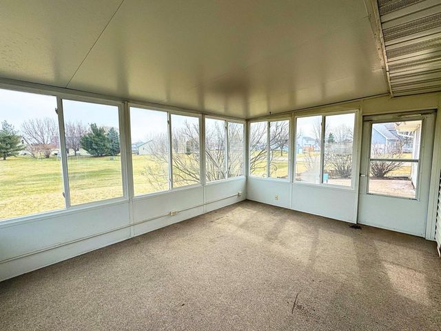 141 Betzer ROAD, Delavan, WI 53115