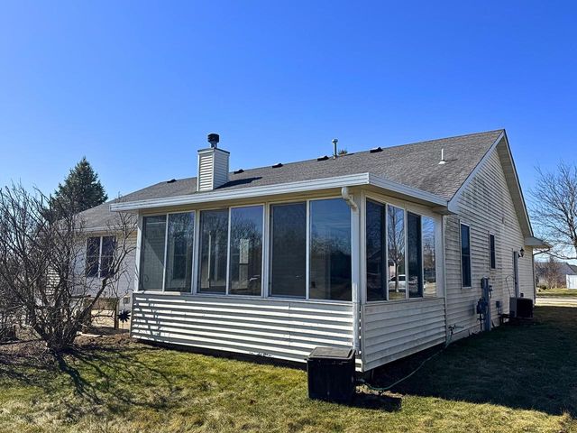 141 Betzer ROAD, Delavan, WI 53115