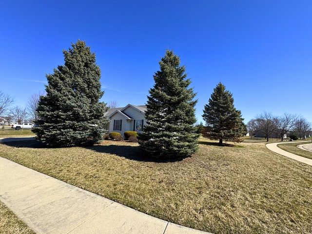 141 Betzer ROAD, Delavan, WI 53115