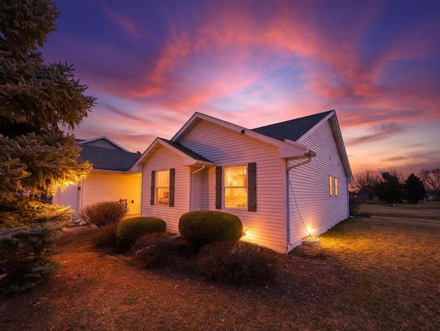 141 Betzer ROAD, Delavan, WI 53115