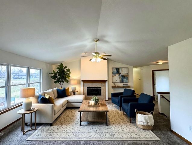 141 Betzer ROAD, Delavan, WI 53115