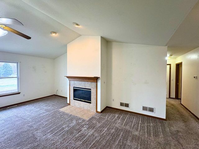 141 Betzer ROAD, Delavan, WI 53115