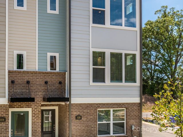 1120 Bismuth Lane, Charlotte, NC 28211