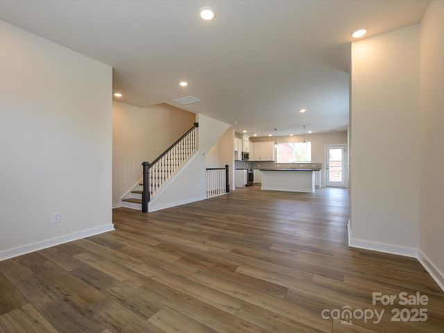 1120 Bismuth Lane, Charlotte, NC 28211