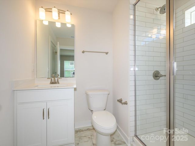 1120 Bismuth Lane, Charlotte, NC 28211