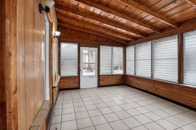 1250 W American Street, Freeport, IL 61032