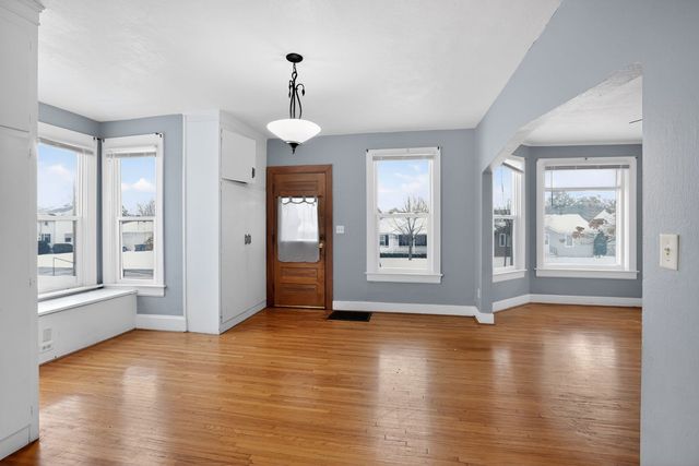 1250 W American Street, Freeport, IL 61032