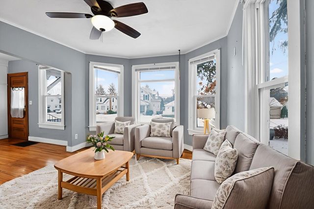 1250 W American Street, Freeport, IL 61032