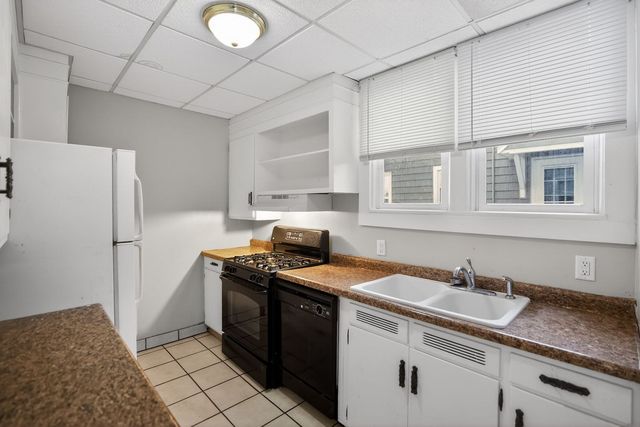 1250 W American Street, Freeport, IL 61032