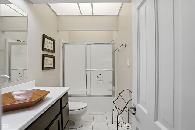 2608 E 2nd Street C, Bloomington, IN 47401