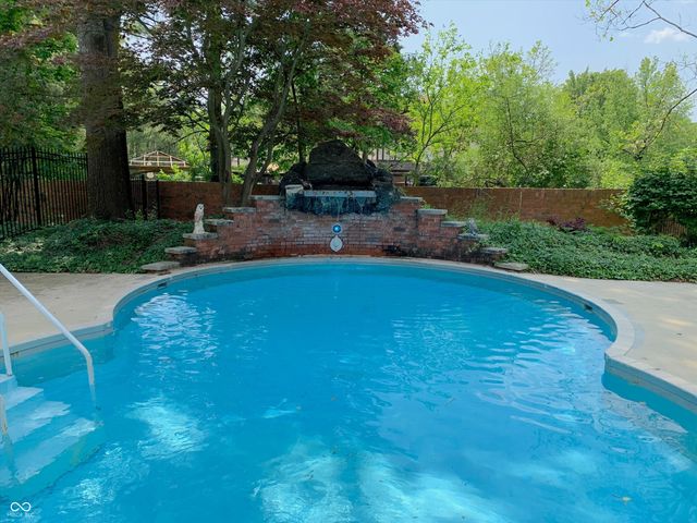 2608 E 2nd Street C, Bloomington, IN 47401