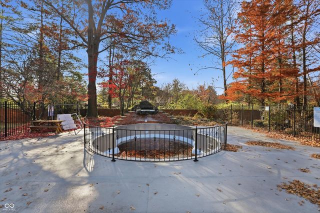 2608 E 2nd Street C, Bloomington, IN 47401