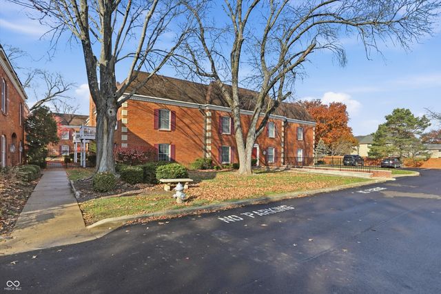 2608 E 2nd Street C, Bloomington, IN 47401