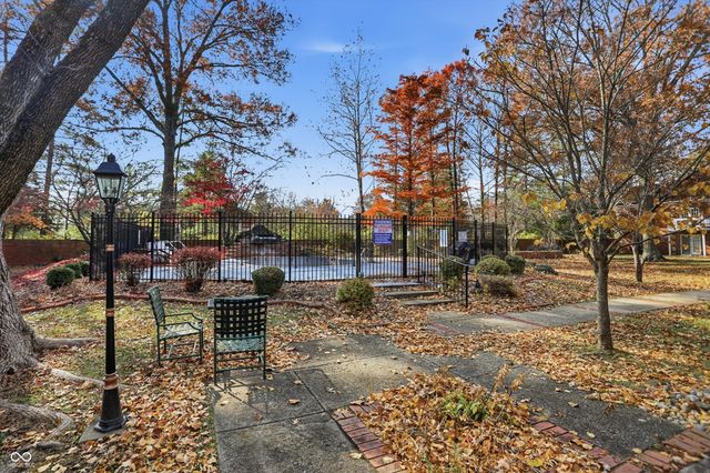 2608 E 2nd Street C, Bloomington, IN 47401