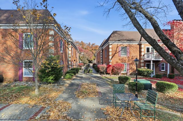 2608 E 2nd Street C, Bloomington, IN 47401