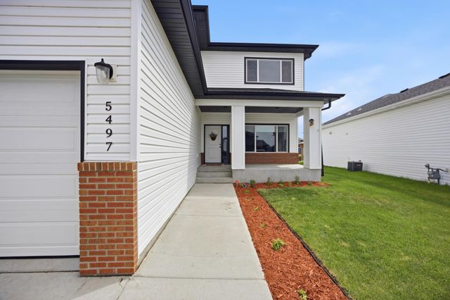 5497 11th Street W, West Fargo, ND 58078