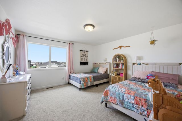 5497 11th Street W, West Fargo, ND 58078