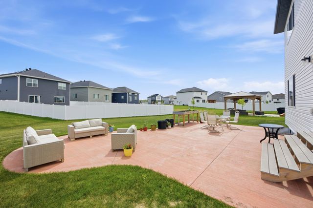 5497 11th Street W, West Fargo, ND 58078