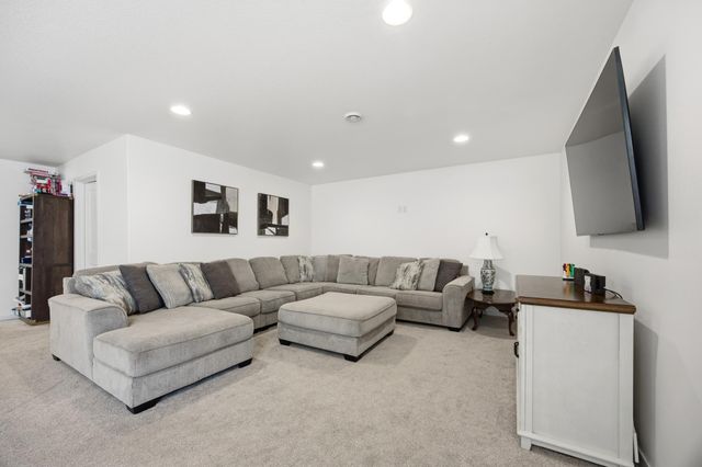 5497 11th Street W, West Fargo, ND 58078