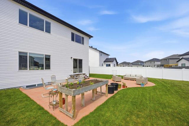 5497 11th Street W, West Fargo, ND 58078