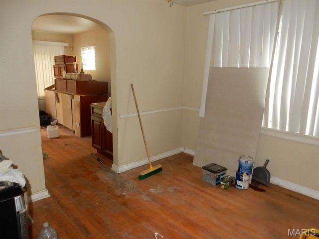 5636 Acme Avenue, St Louis, MO 63136