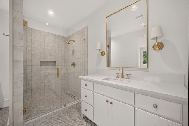 5525 Forsan Way, Dallas, TX 75230