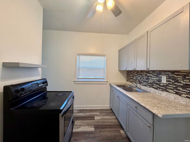 1317 College Street, South Bend, IN 46628