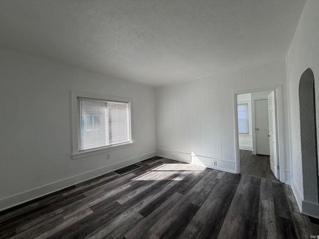 1317 College Street, South Bend, IN 46628
