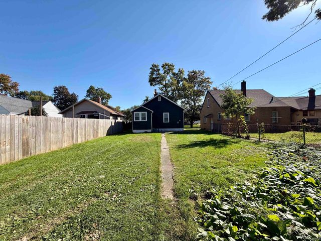 1317 College Street, South Bend, IN 46628