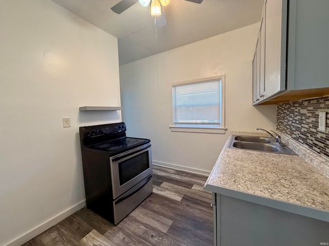 1317 College Street, South Bend, IN 46628