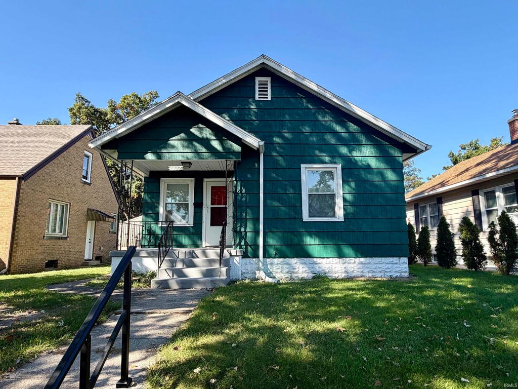 1317 College Street, South Bend, IN 46628