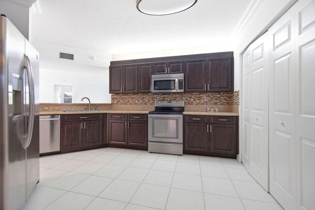 7751 Southampton Terrace 103, Tamarac, FL 33321