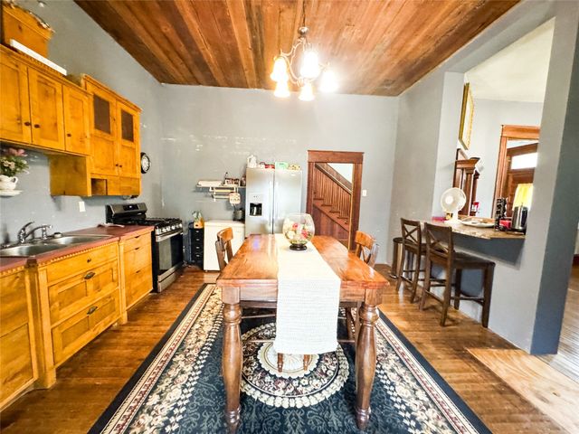 711 W 6th Street, Cisco, TX 76437